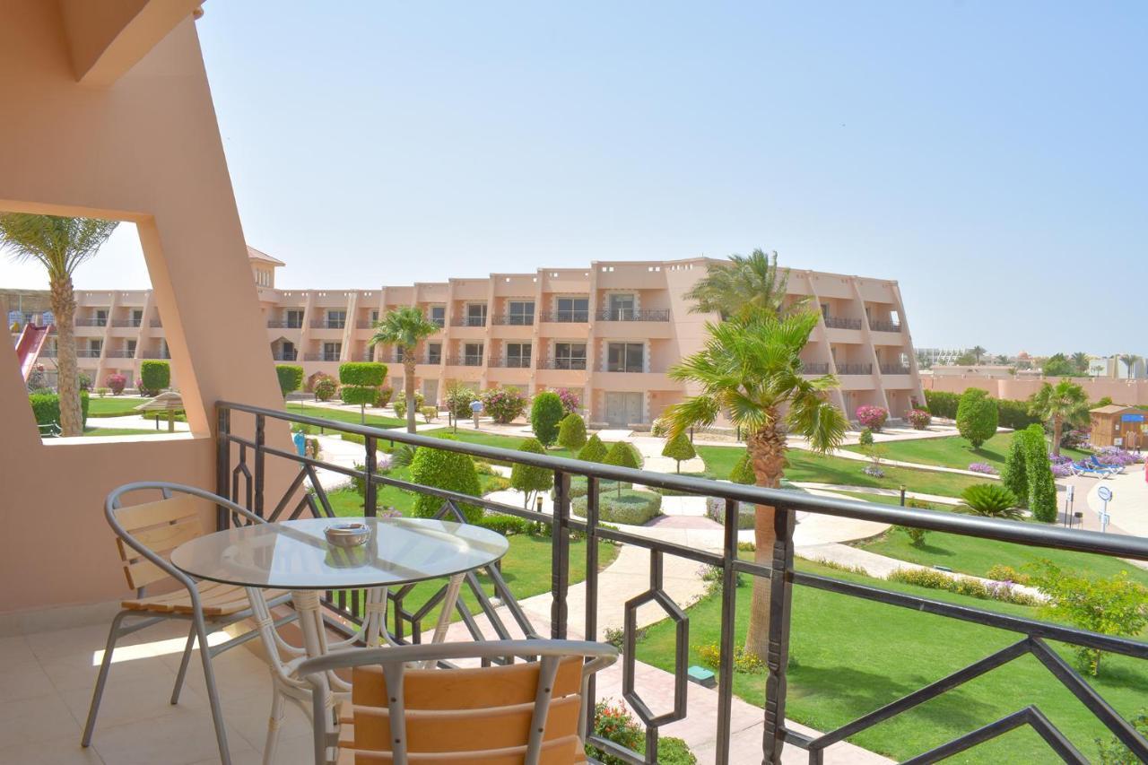 Standard Double or Twin Room Garden View