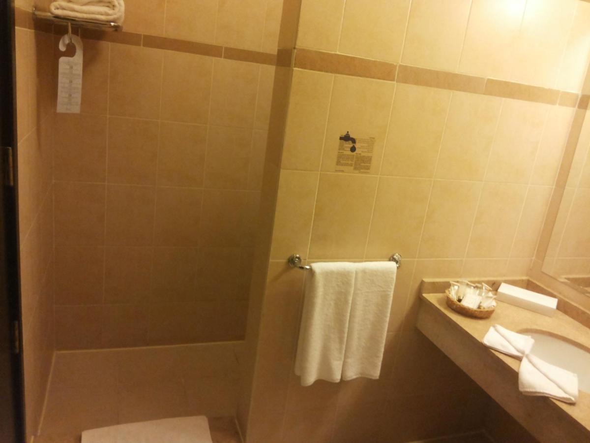 Apartamento con cama grande (3 adultos + 1 niño)