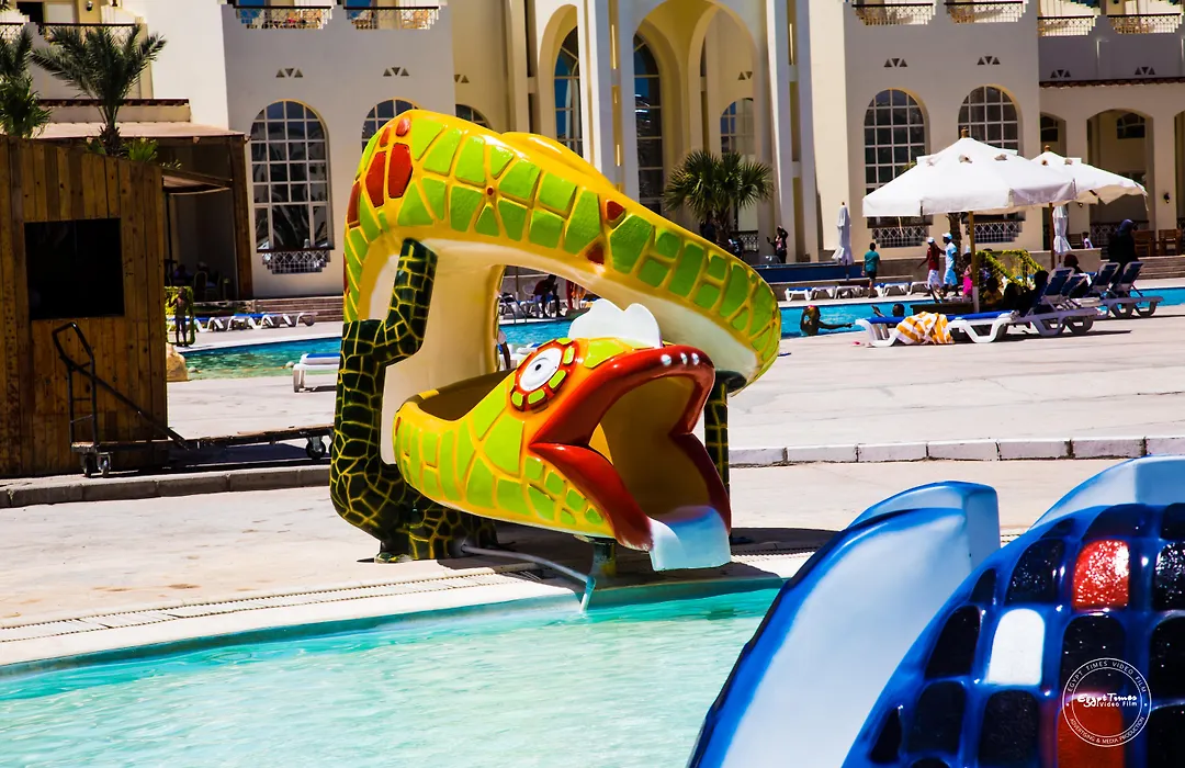 Royal Lagoons Resort & Aqua Park Families And Couples Only-1