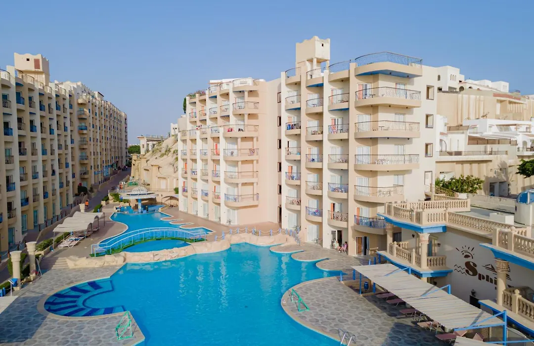 Sphinx Aqua Park Beach Resort-1